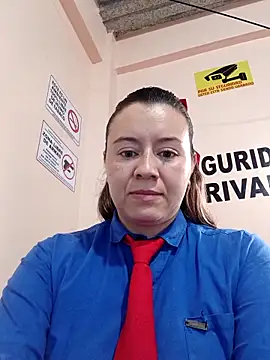 Hannah-colx: διαδικτυακό σόου στην κάμερα