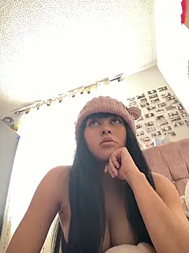 XXX chat uživo modela sarita_violet07