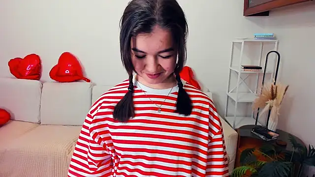 XXX chat uživo modela ShanaYock