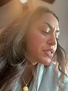 YourQueen18: απευθείας συνομιλία ΧΧΧ