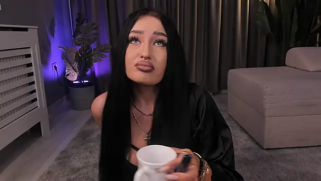 EmeraldKat's Live XXX Chat