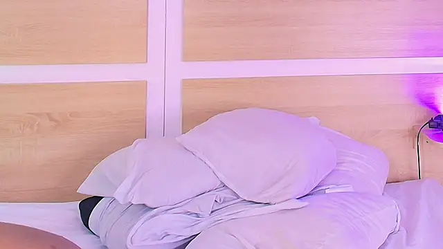 Your_big_ebony_goddness' Live XXX Chat