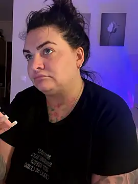 HeyBABYGIRLのライブXXXチャット