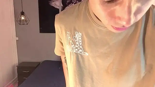 Zack_isback's Webcam Show