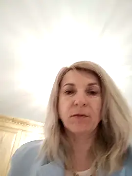 AhlyssaLove1155 Adlı Modelin Canlı XXX Sohbeti