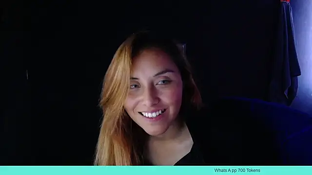 Velvet_Moon33's Live XXX Chat