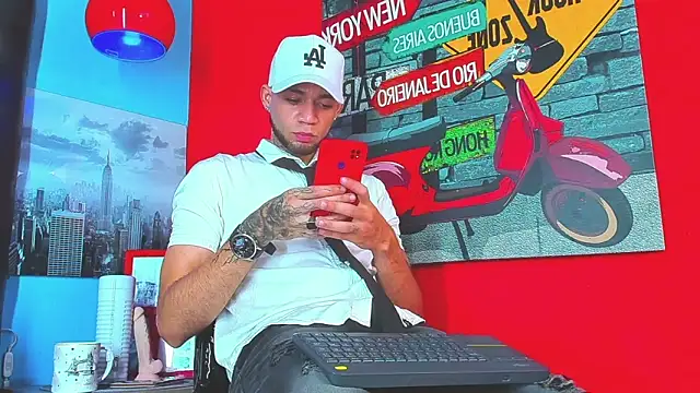 Daniel_huge22 – Naživo XXX chat