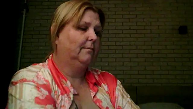 Sylviastar46のライブXXXチャット