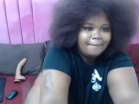 BustyBmw Adlı Modelin Canlı XXX Sohbeti