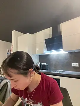 Just-LillyのライブXXXチャット