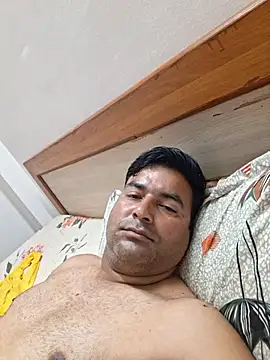 Pokazy przed kamerką – Anurag-Sindhu