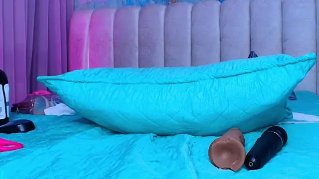 _sex_mia Adlı Modelin Canlı XXX Sohbeti