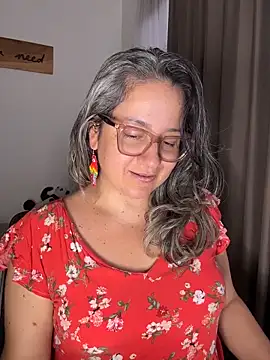 AVRAKEHDABRAのライブXXXチャット