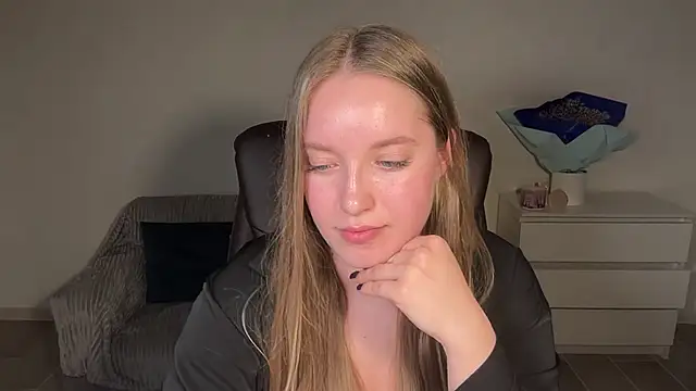 EvaMaddison élő XXX-chatje