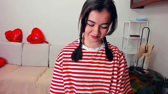 ShanaYock Chat XXX live