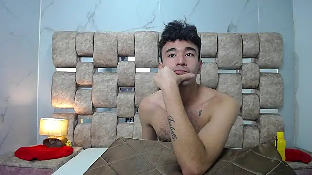 KathyAiden Chat XXX live