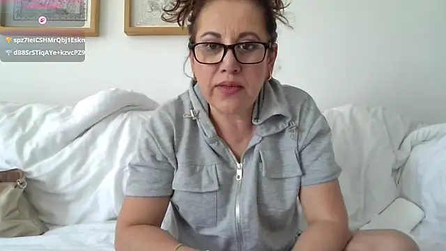 MirandaLatinaLovely Chat XXX in diretta