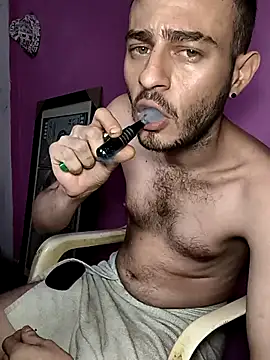 bigcockwhite777 Show Webcam