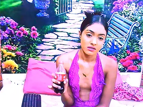 IndianPretty14u2Luv's Live XXX Chat