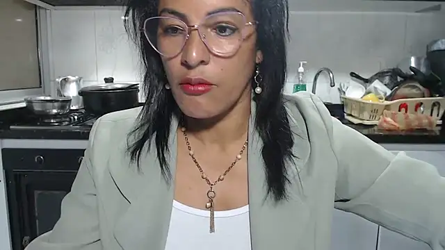 kateleyagrey live XXX chat