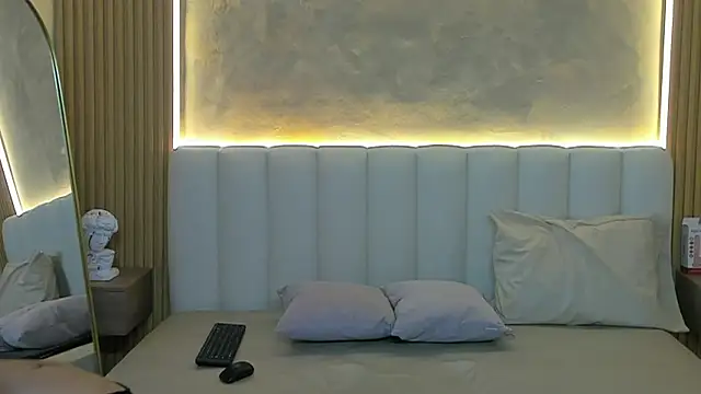 Michelle_Saenz_'s Live XXX Chat