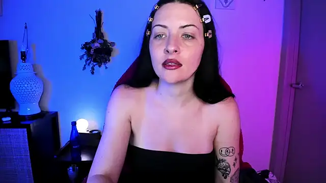 MelroseStrip: онлайн-секс-чат