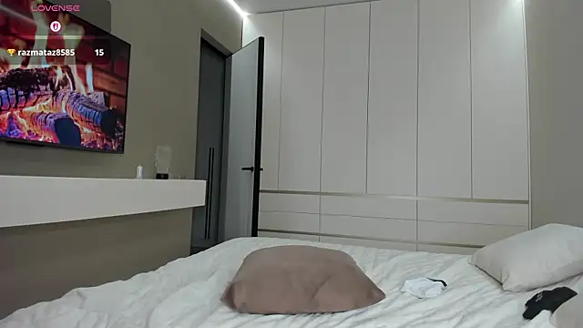 XXX chat uživo modela JenniferQueen11