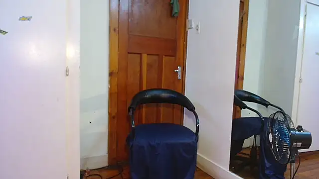 Moreish-06: онлайн-секс-чат