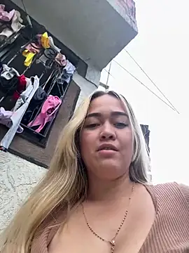 Danielavegax 在線直播表演