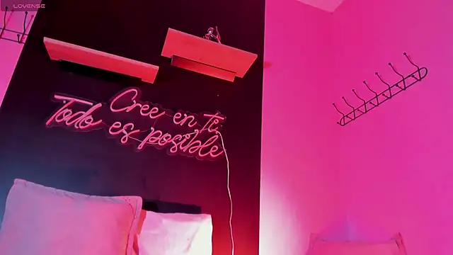 Webkamerová show Scarleth-Foxx