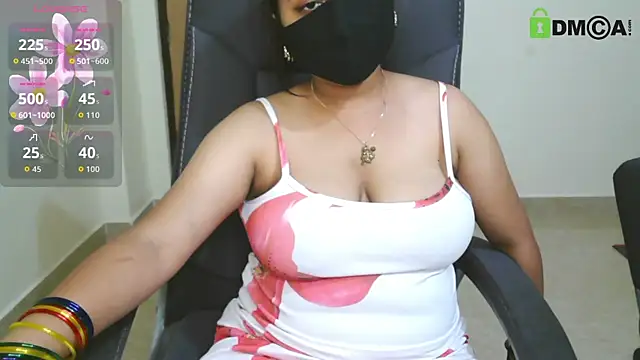 SassyWildCouple's Live Sex Cam Show