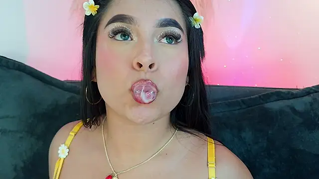 Chat +18 de mia_roux1 ao vivo