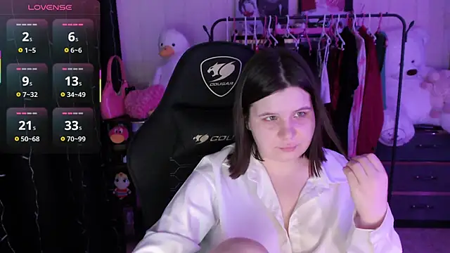 AmyVibess Chat XXX in diretta