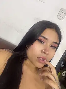 Онлайн чат XXX LunnaMoretti