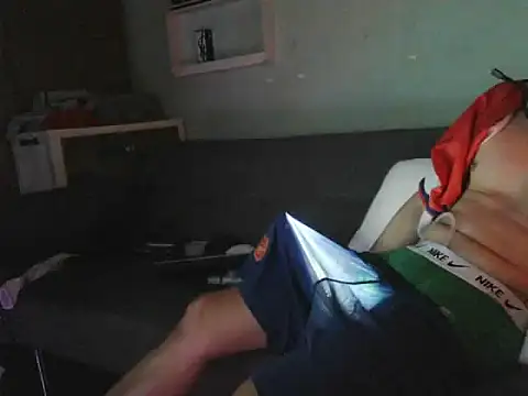 boyhigh1997: απευθείας συνομιλία ΧΧΧ