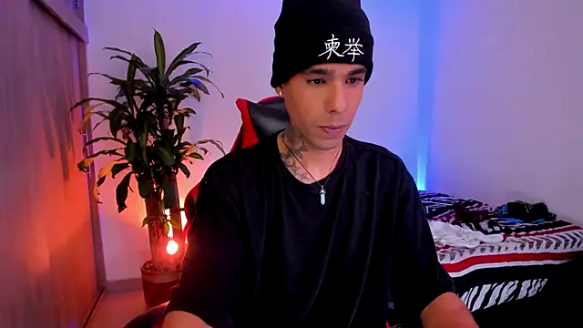 Damianwhite Adlı Modelin Canlı XXX Sohbeti