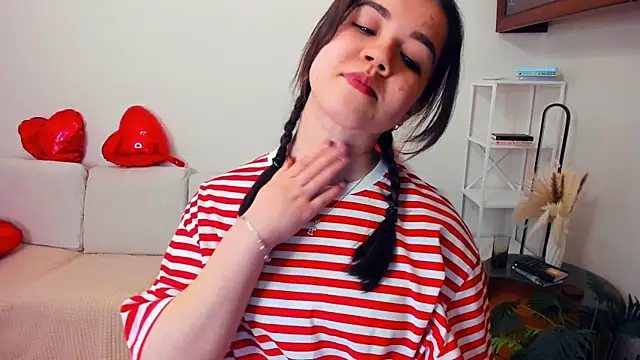 Chat +18 de ShanaYock ao vivo