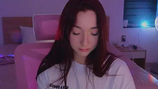 YasmineWest Chat XXX in diretta