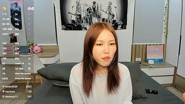 Yena-little Chat XXX in diretta