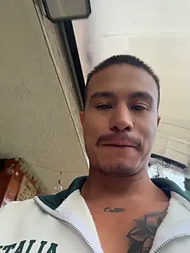 DominickVegas Chat XXX in diretta