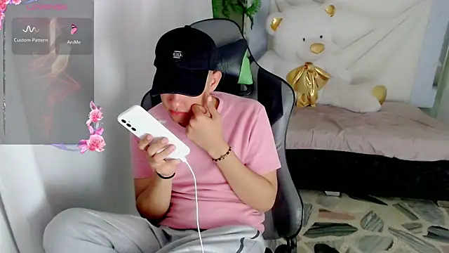 Pertunjukan Kamera Web Top_and_bottom