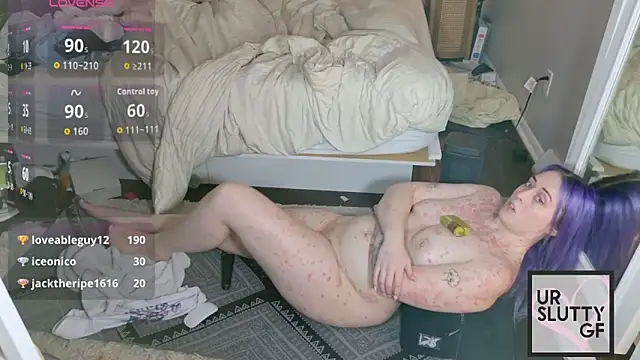 ursluttygf: διαδικτυακό σόου στην κάμερα