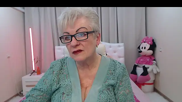 Chat XXX en directo de KayleSmoll