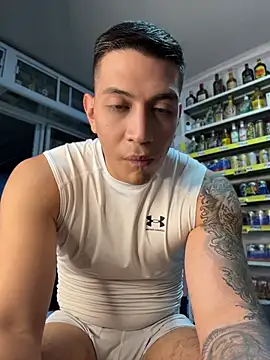 OliverWest04 Webcamshow