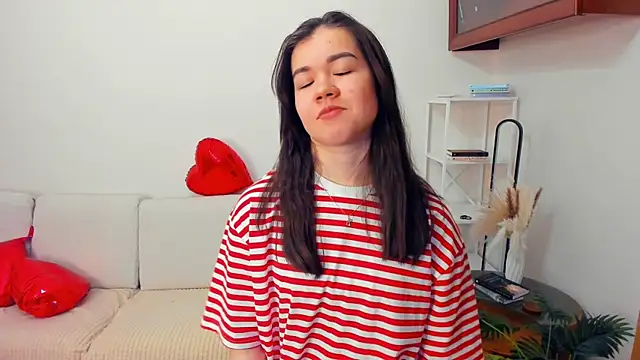 ShanaYock Chat XXX in diretta