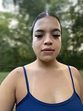 Chat XXX en directo de JuanitaMore01