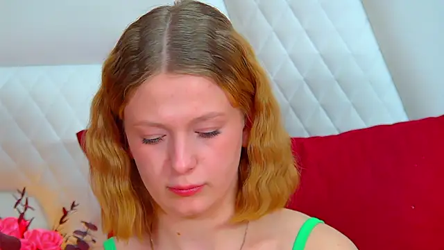 دردشة BeatriceBinoche الجنسية المباش رة