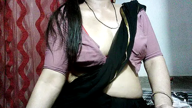 Chat XXX en directo de RukminiNew