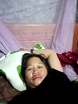 Phiphi135 webcam show