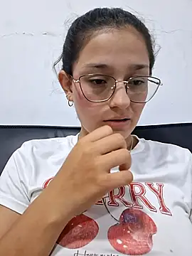 Ary-18: онлайн-секс-чат